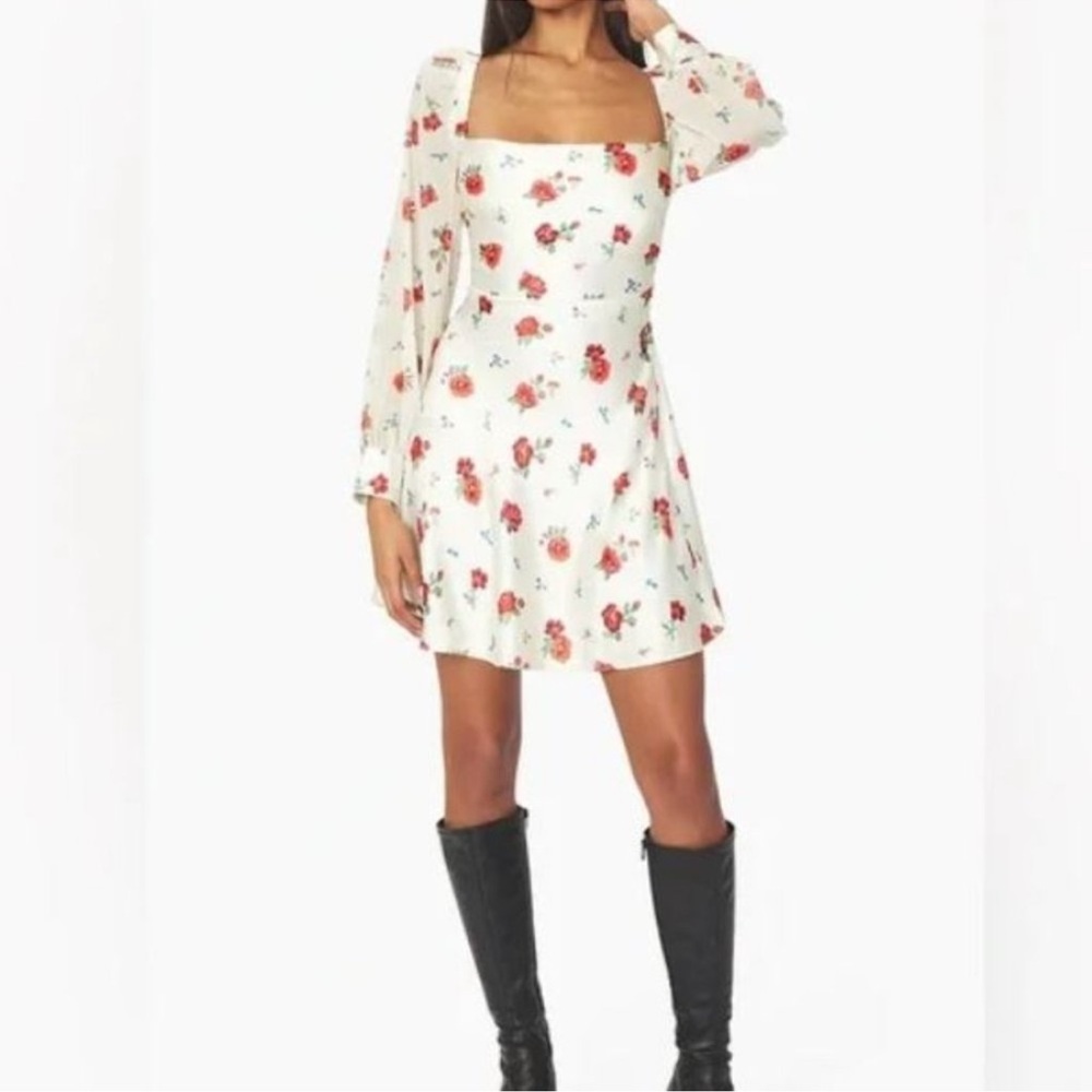 WE WORE WHAT Optic White & Red Floral Puff Sleeve Cowl Neck Mini Dress - Reemoly
